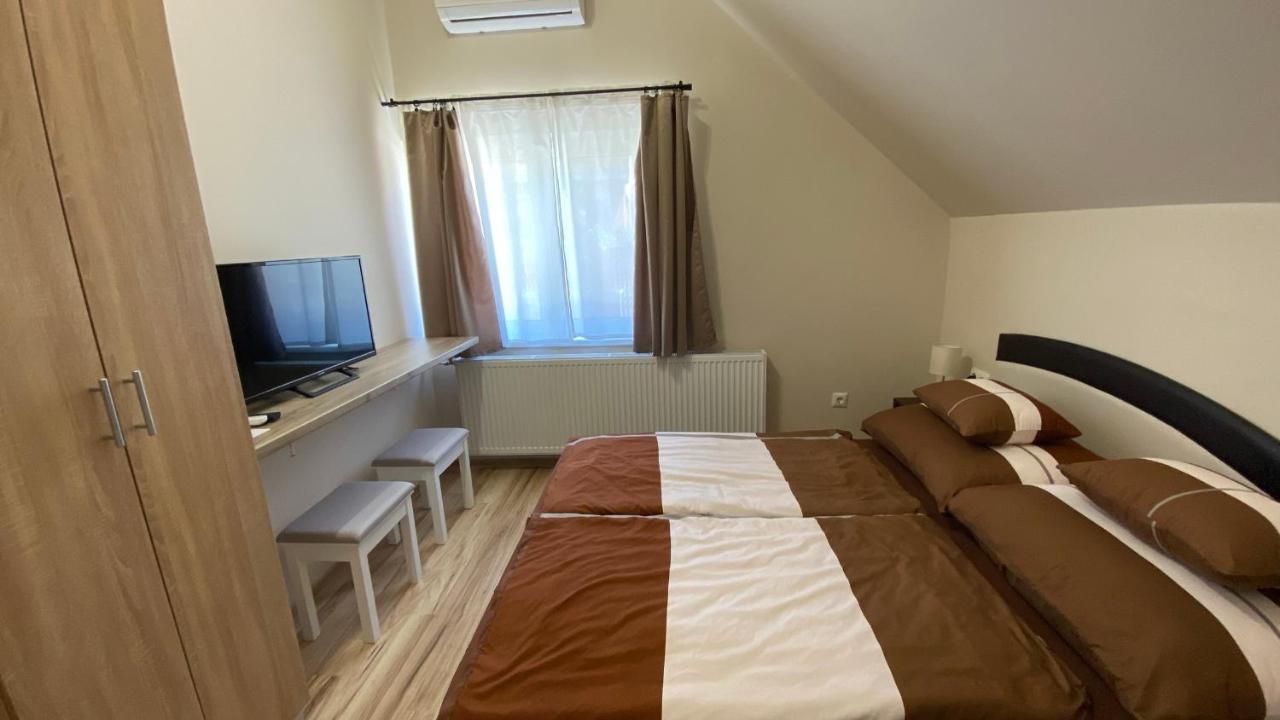 Korall Apartman Balatonfuzfo Exterior photo