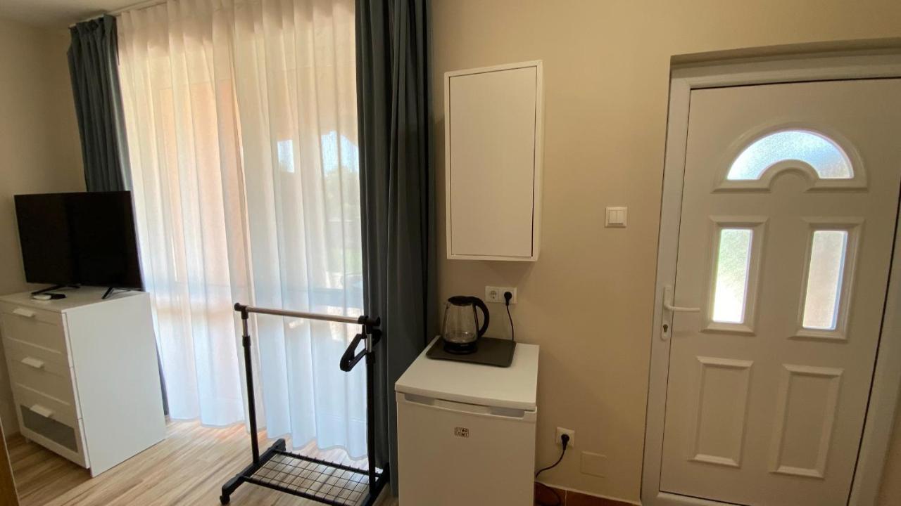 Korall Apartman Balatonfuzfo Exterior photo