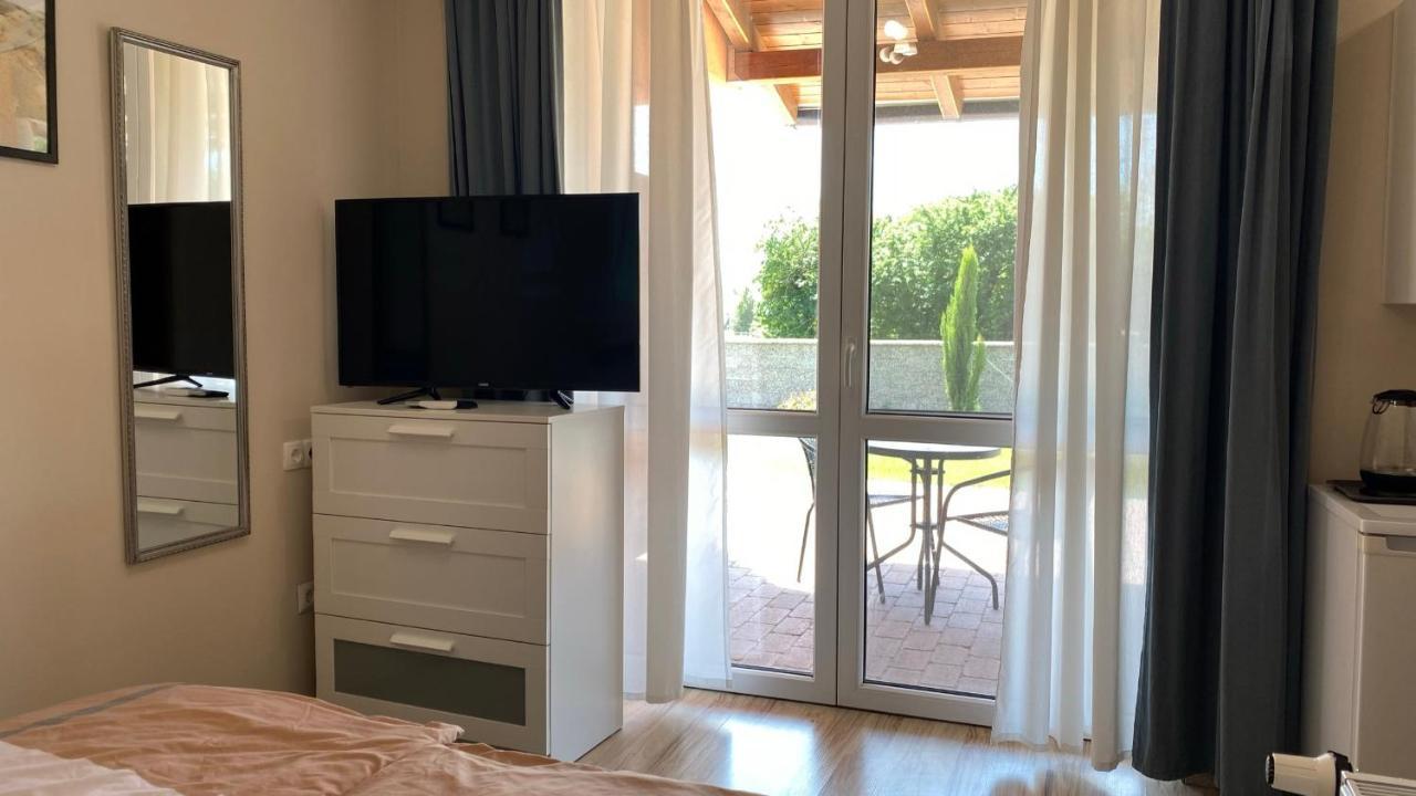 Korall Apartman Balatonfuzfo Exterior photo