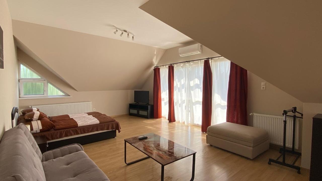 Korall Apartman Balatonfuzfo Exterior photo