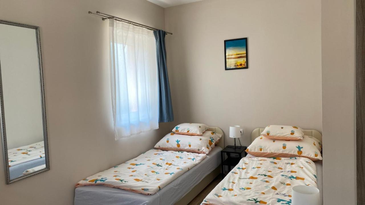 Korall Apartman Balatonfuzfo Exterior photo
