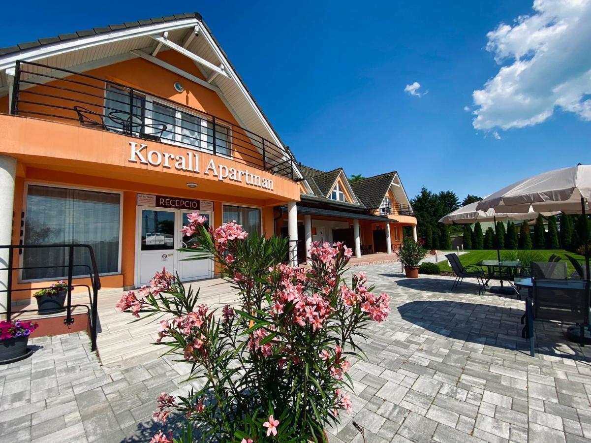 Korall Apartman Balatonfuzfo Exterior photo