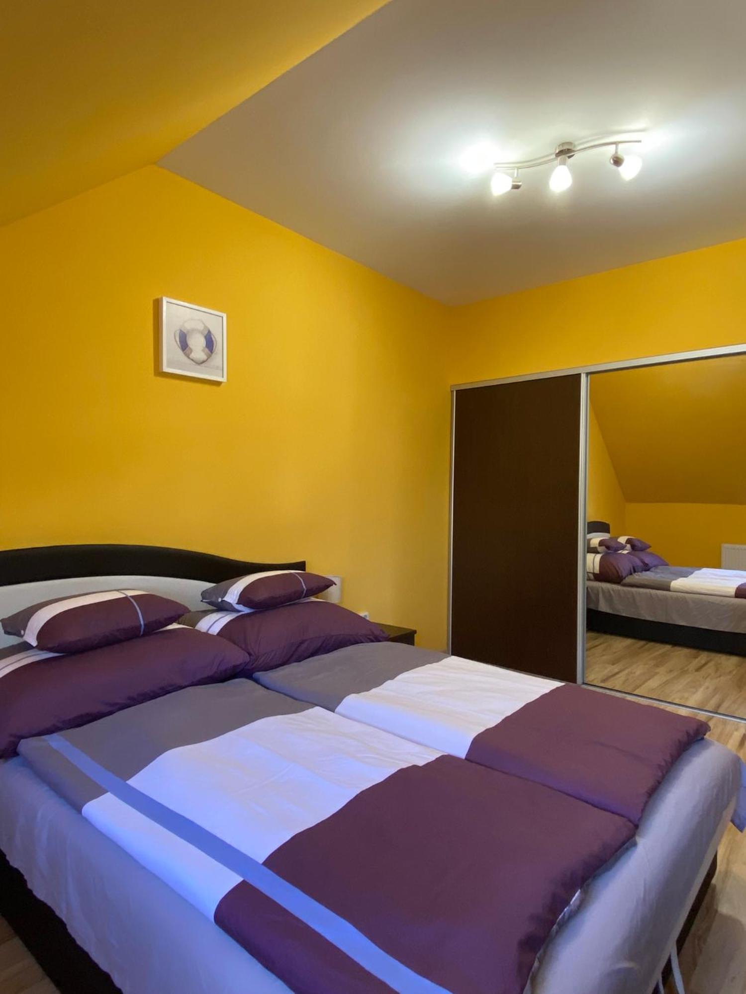 Korall Apartman Balatonfuzfo Exterior photo